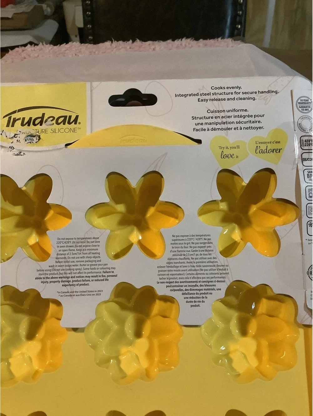 Trudeau Flower Silicone Cake Pan Mold - 9 Cavity Yellow Flower Shape